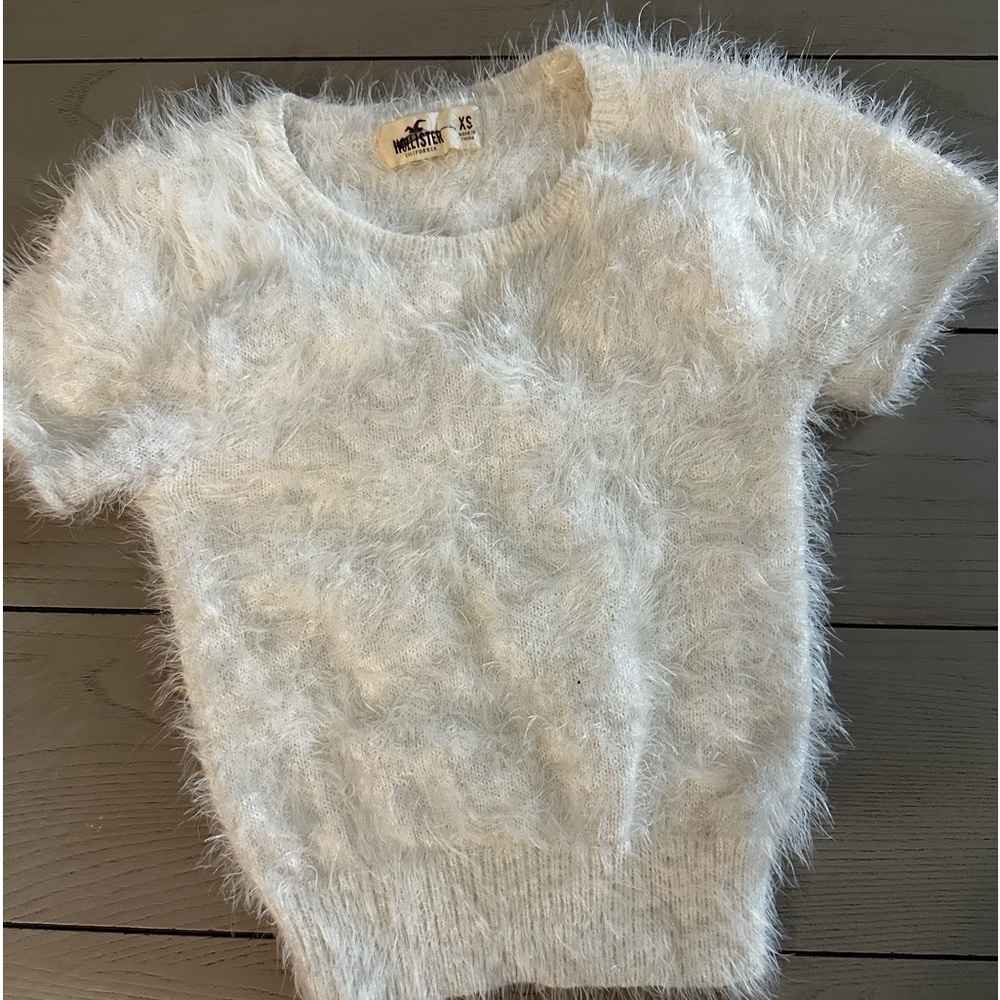 Hollister white sweater tee size XS